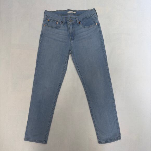 Levi’s Boyfriend Light Wash Blue Jeans Size 28x27‎ Zip Fly Tapered Legs Mid Rise - Picture 3 of 13